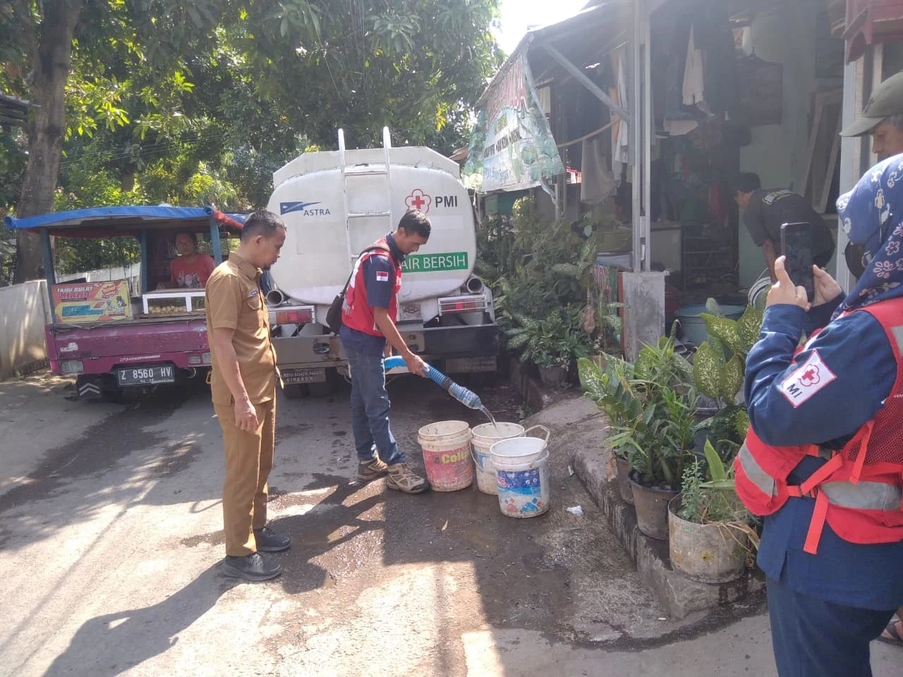 Pemberian Bantuan Air Bersih