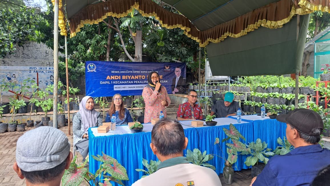 Lurah Pekalipan Hadiri Reses Anggota DPRD Kota Cirebon Bapak Andi Riyanto Lie, S.E di RW.03 Petratean Barat